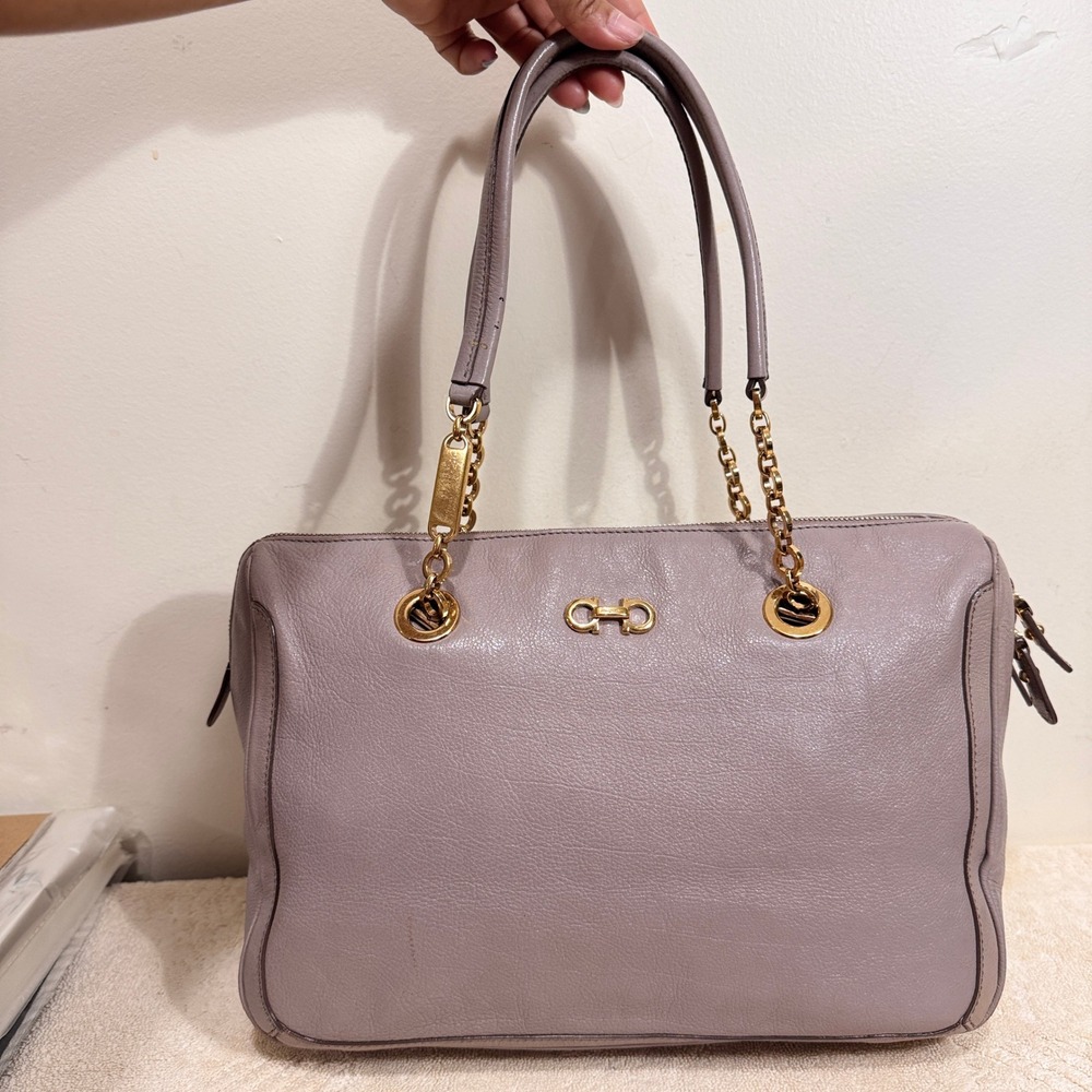 Salvatore Ferragamo Women's Gray Taupe Leather Gancini Chain Shoulder Bag